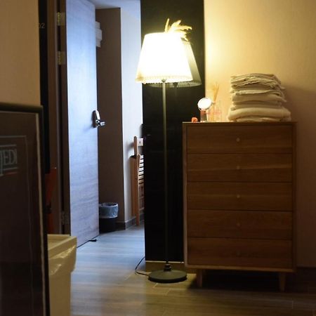Ruby Hostel Kaulung Kültér fotó