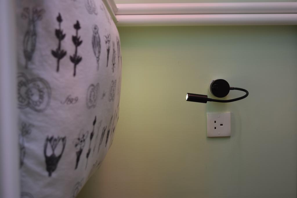 Ruby Hostel Kaulung Kültér fotó