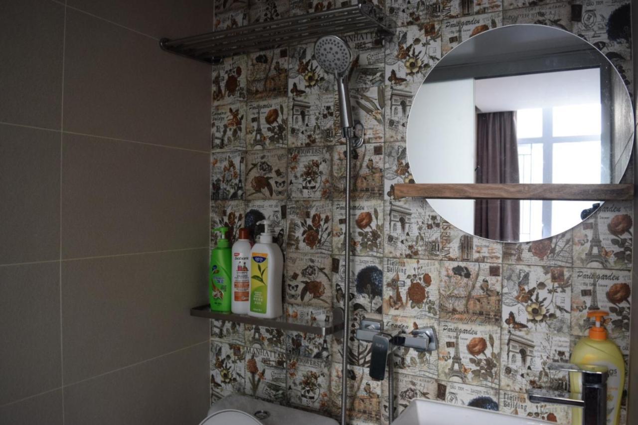 Ruby Hostel Kaulung Kültér fotó