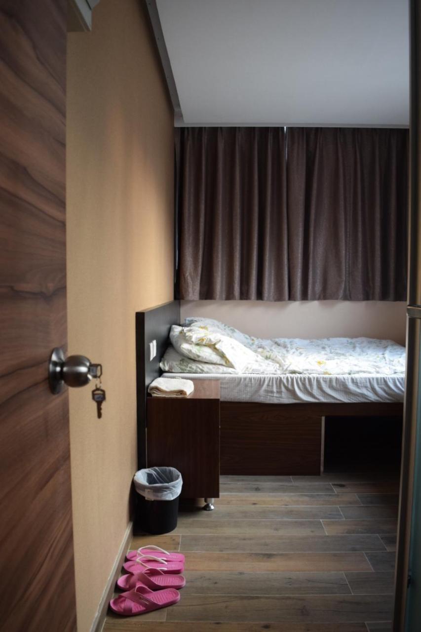 Ruby Hostel Kaulung Kültér fotó